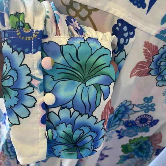 Misa Hylton Stand Collar Woven Blouse - Picture 10 of 11